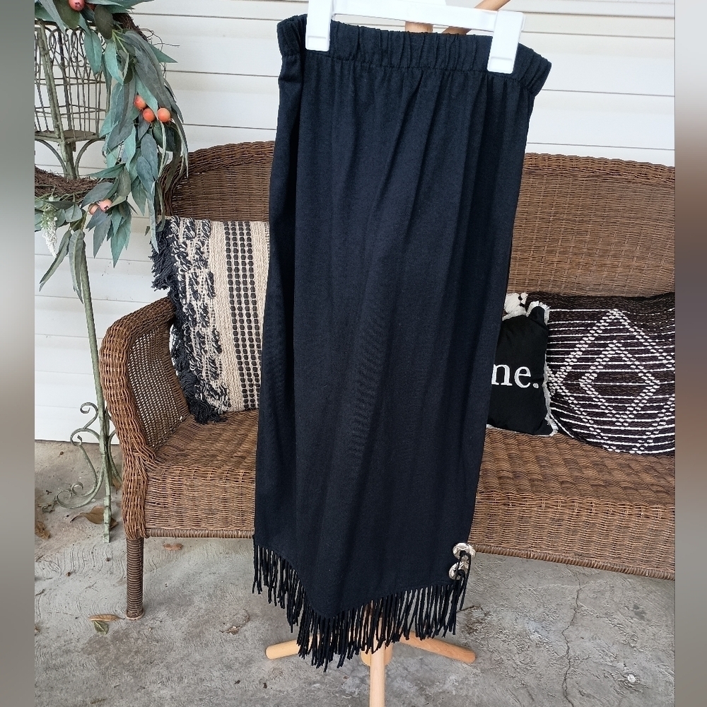 Vintage Set 411 Sportswear Black Fringe Top and Skirt with Button Accents_Med - Picture 3 of 11